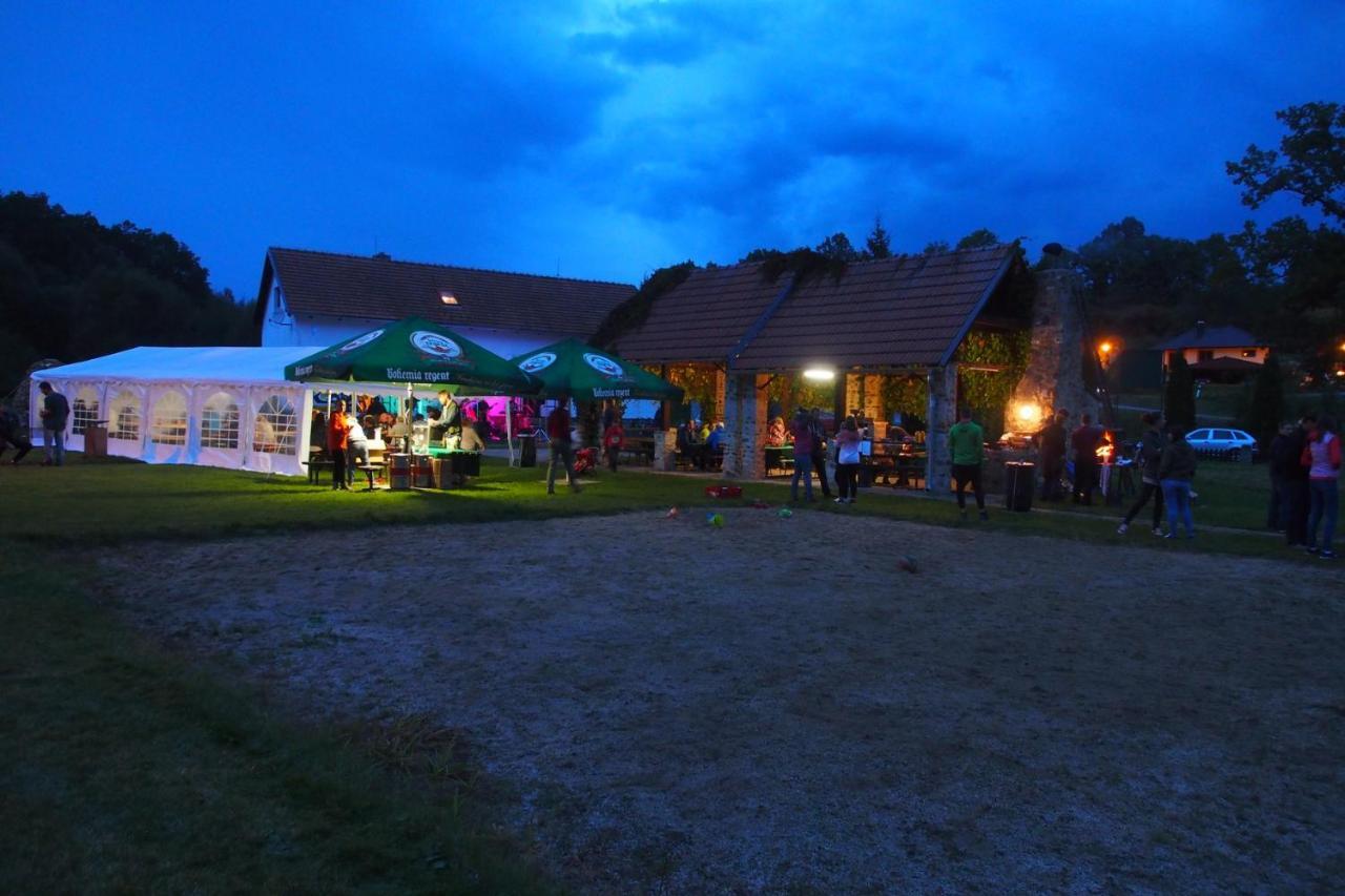 Camping Fox Cesky Krumlov Kajov Luaran gambar